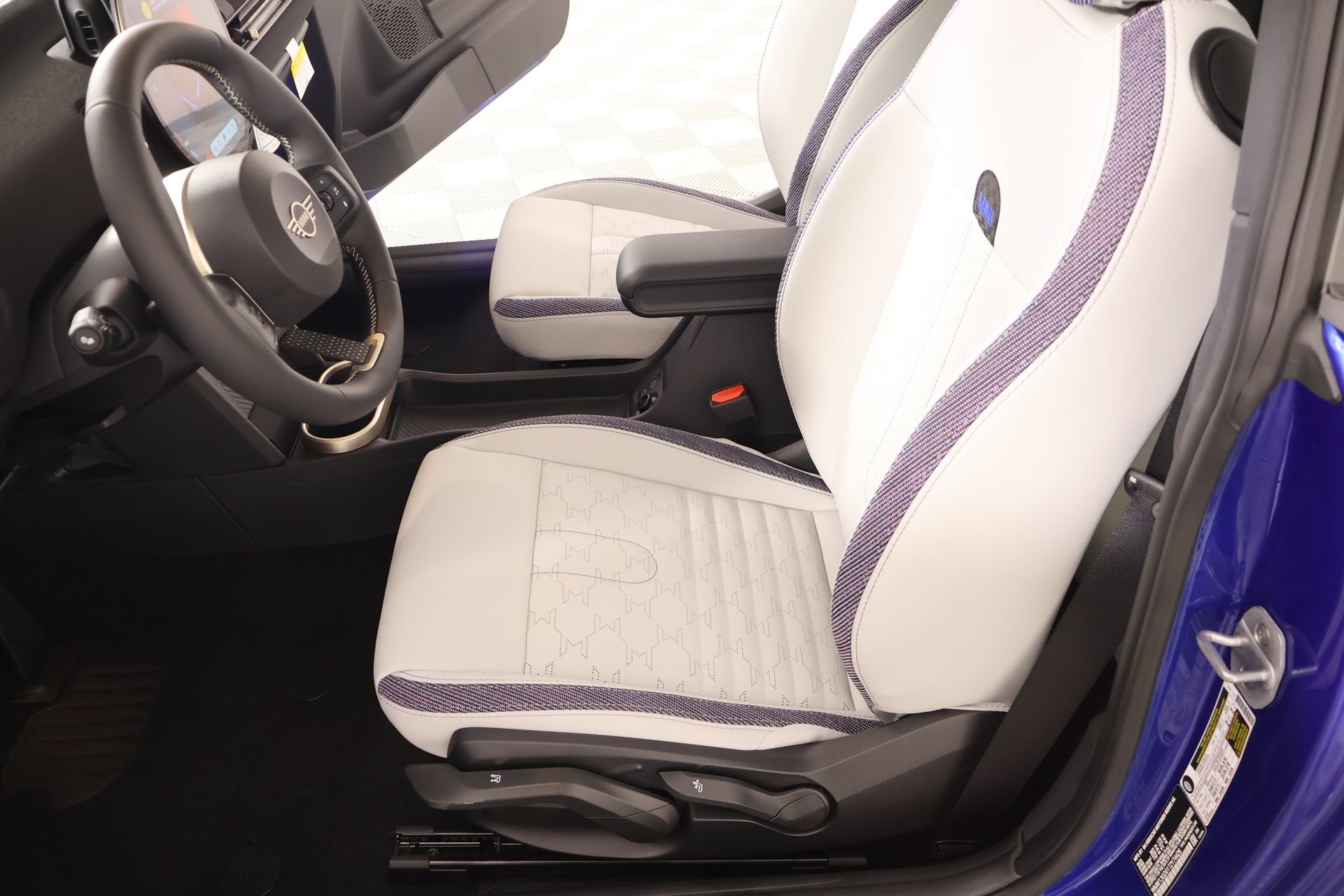 New 2026 MINI Cooper 2-Door Hardtop FWD image 10