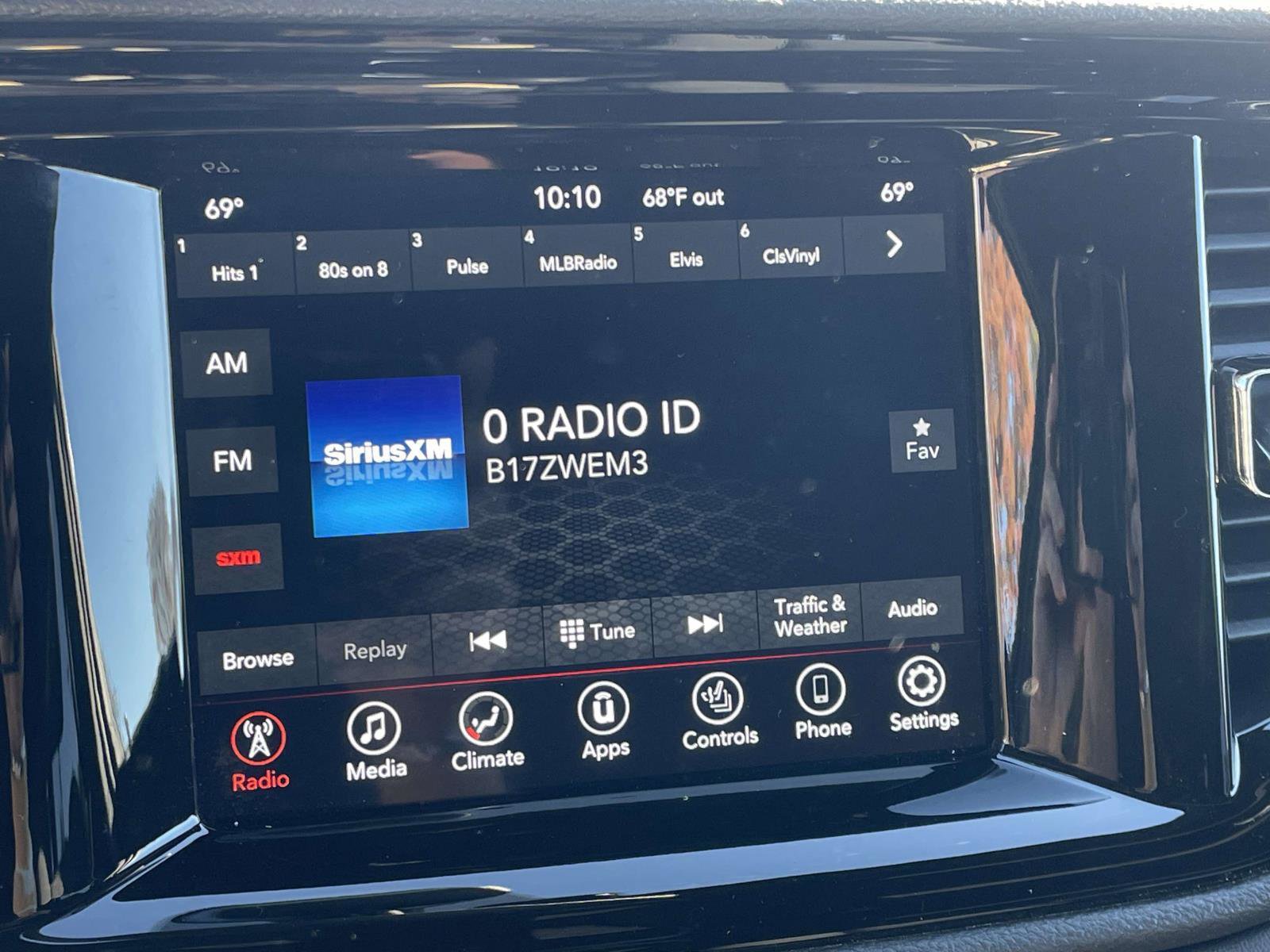 Used 2024 Dodge Durango GT image 2