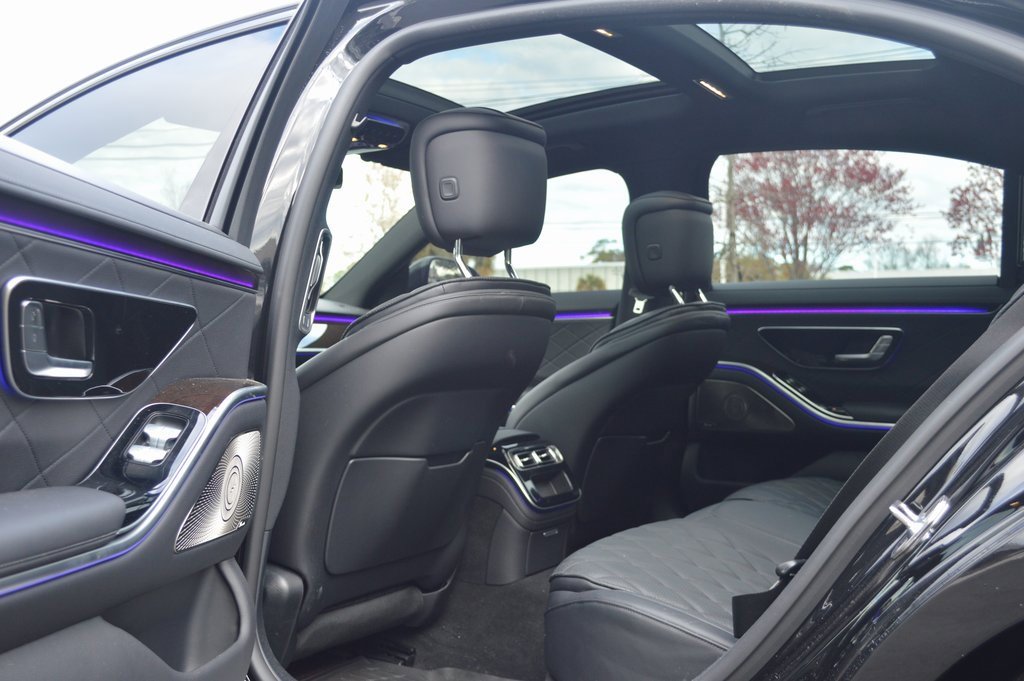 Used 2025 Mercedes-Benz S 580 4MATIC Sedan image 31