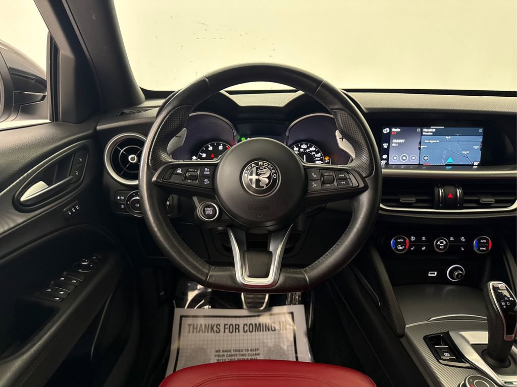 Used 2022 Alfa Romeo Stelvio Veloce AWD/4WD image 30