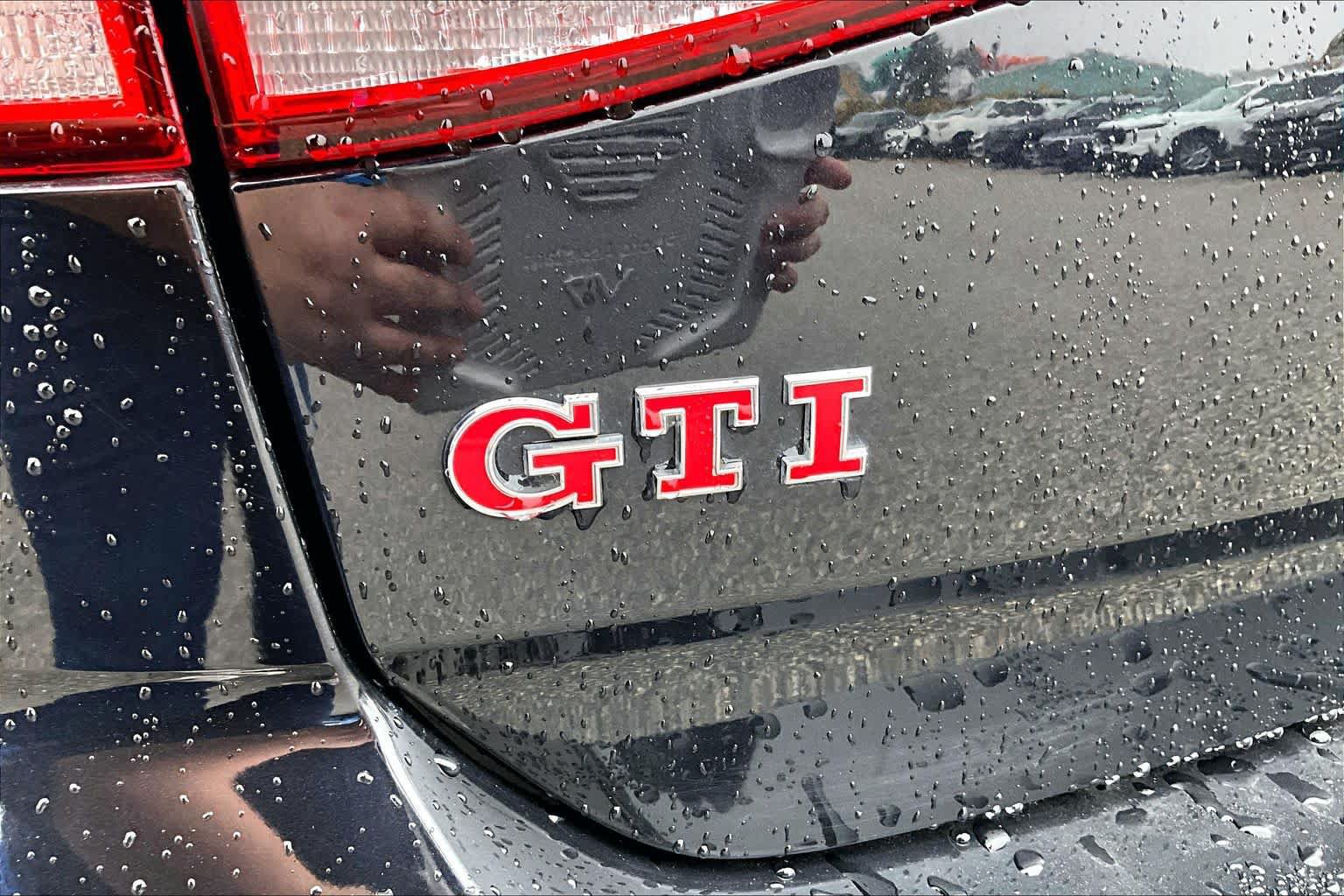 Used 2021 Volkswagen GTI S FWD image 10