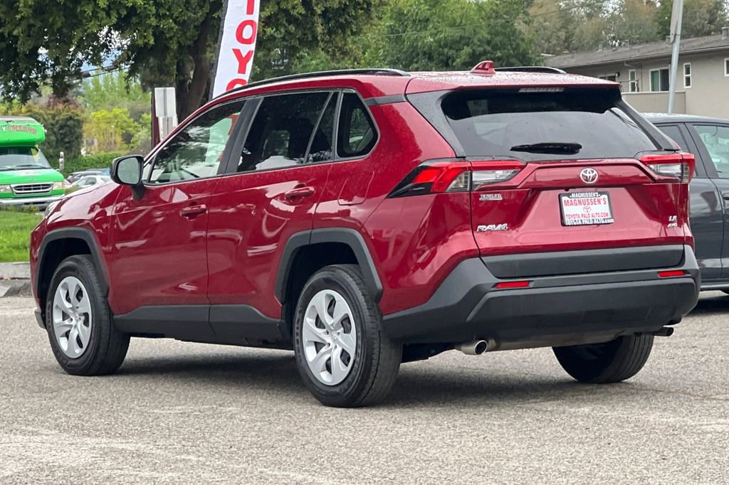 Certified 2021 Toyota RAV4 LE AWD/4WD image 5