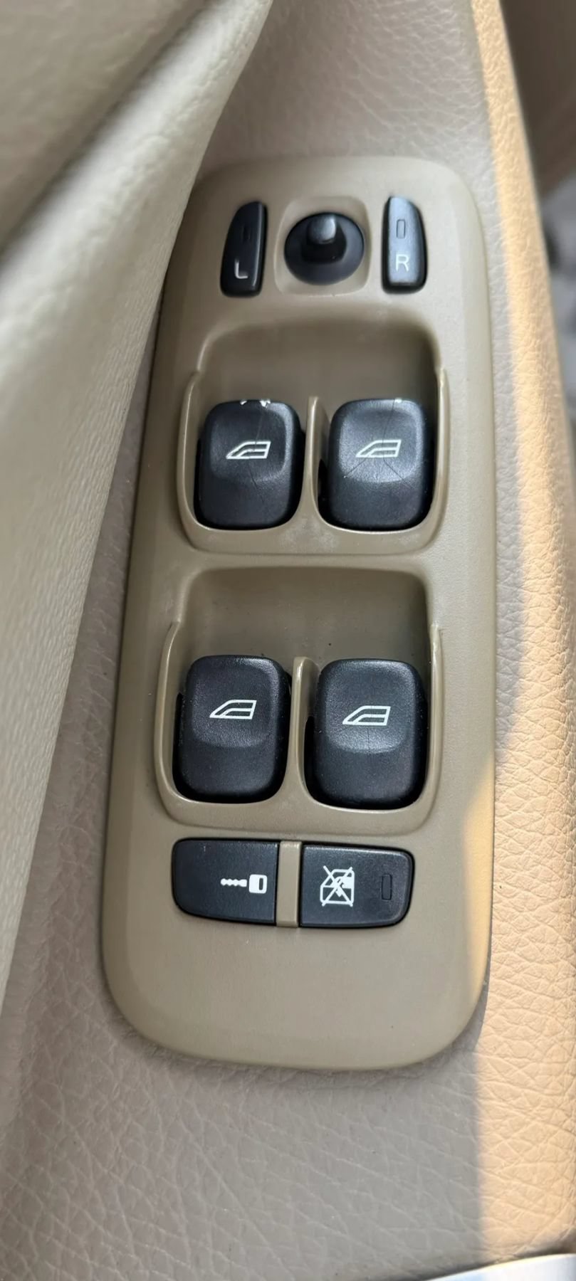 Used 2013 Volvo XC90 3.2 FWD image 22