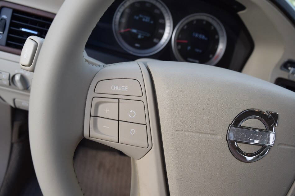 Used 2011 Volvo XC70 3.2 w/ Premium Pkg image 64