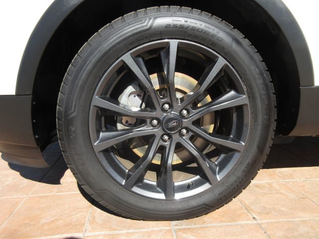 Used 2017 Ford Explorer XLT w/ Equipment Group 202A image 8