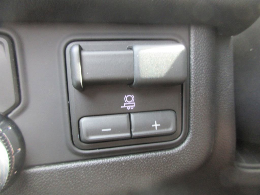 New 2026 GMC Yukon XL AT4 image 20