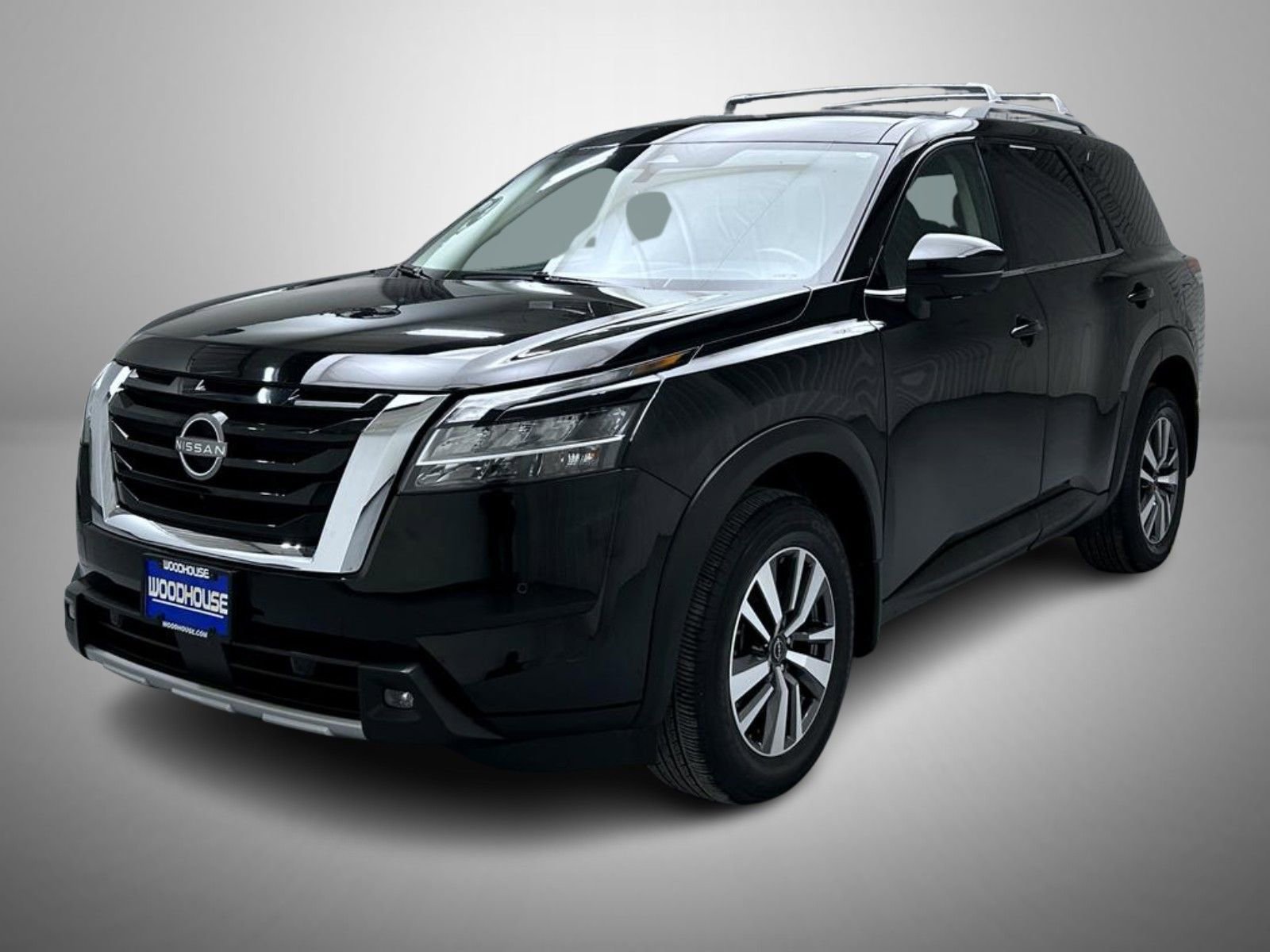 Used 2023 Nissan Pathfinder SL image 1