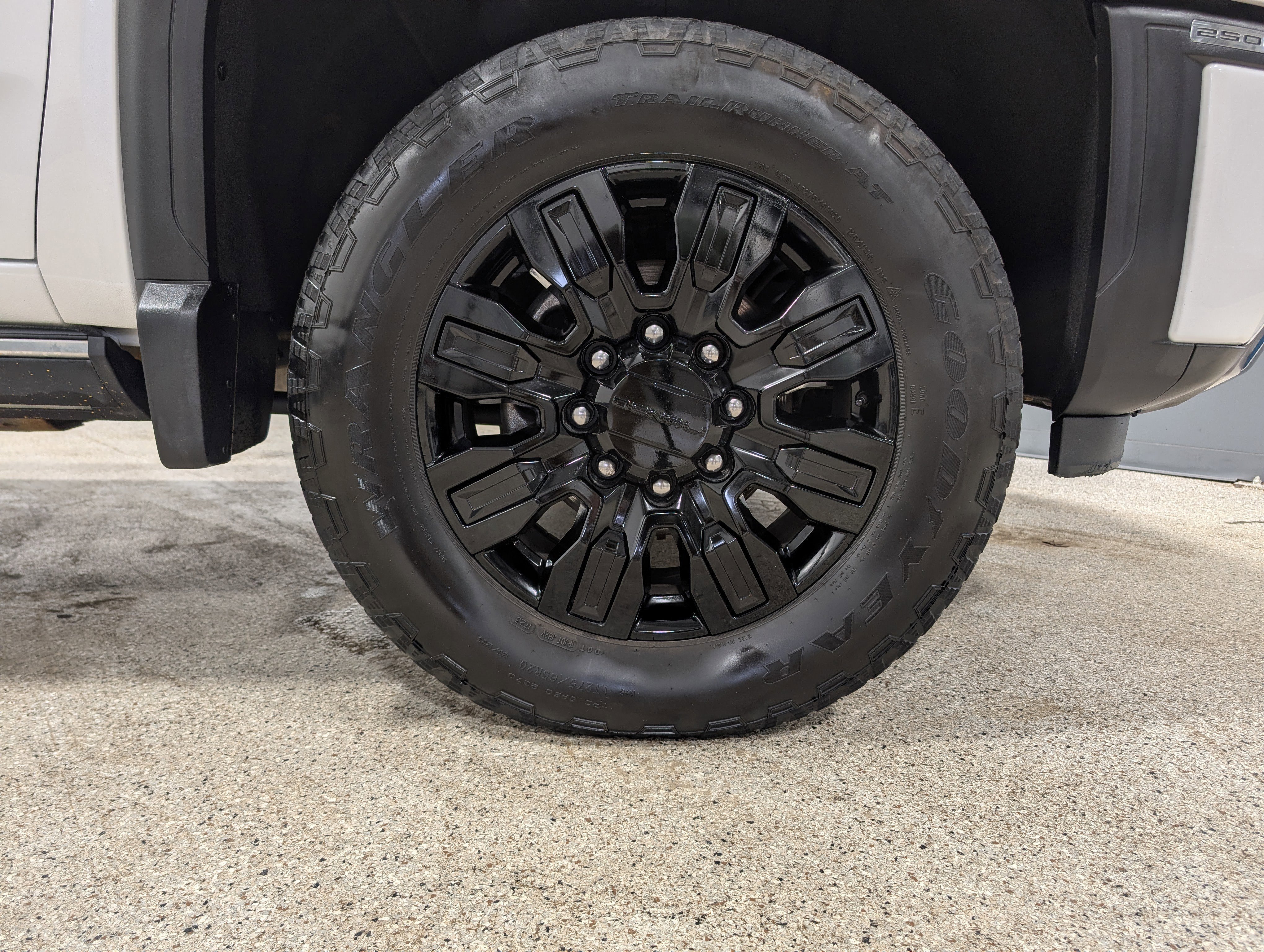 Used 2024 GMC Sierra 2500 Denali Ultimate AWD/4WD image 15