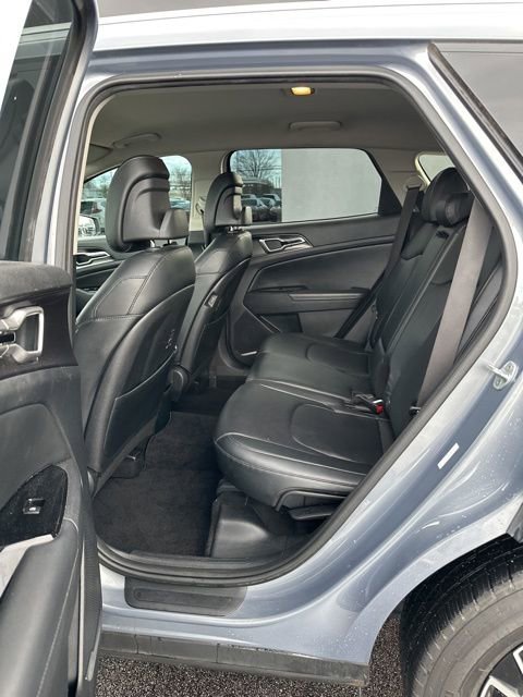 Used 2023 Kia Sportage EX image 11