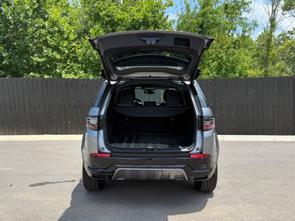 Certified 2025 Land Rover Discovery Sport Dynamic SE AWD/4WD image 5