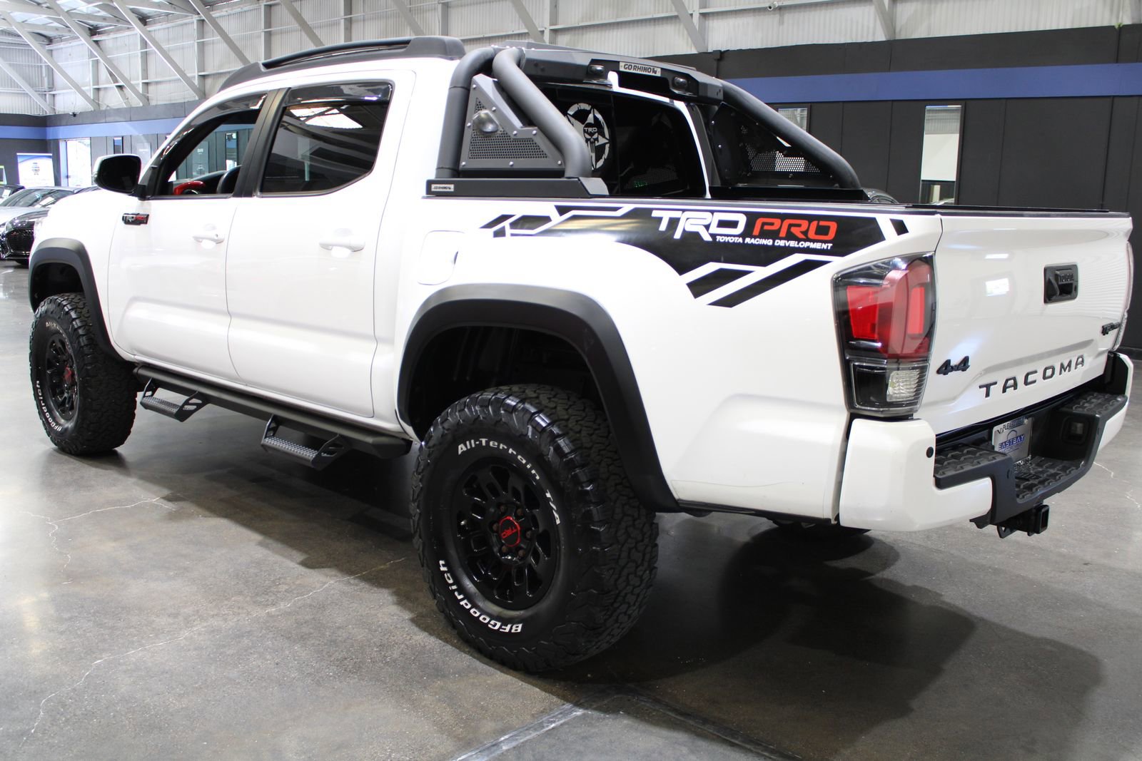 Used 2017 Toyota Tacoma TRD Pro image 9