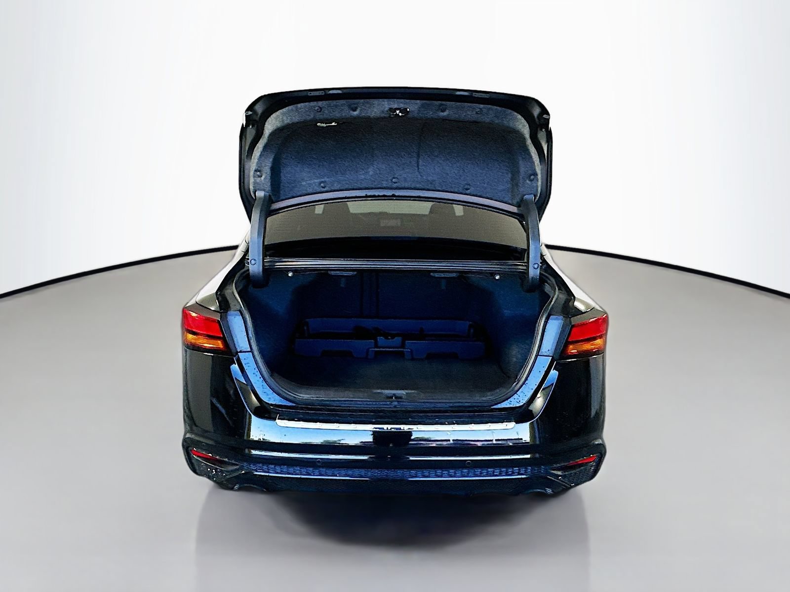 Used 2021 Nissan Altima 2.5 Platinum AWD/4WD image 28