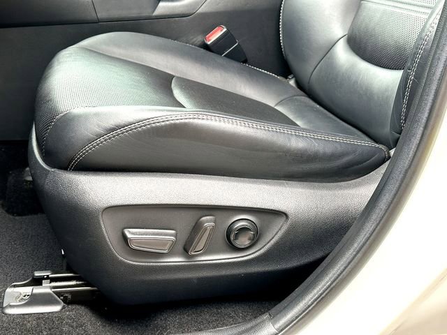 Used 2019 Toyota RAV4 Limited w/ Cold Weather Package FWD image 12
