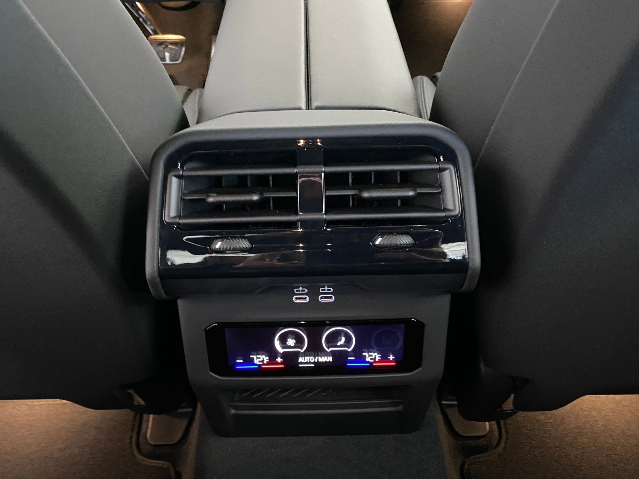 New 2026 BMW 530i xDrive w/ M Sport Package image 29