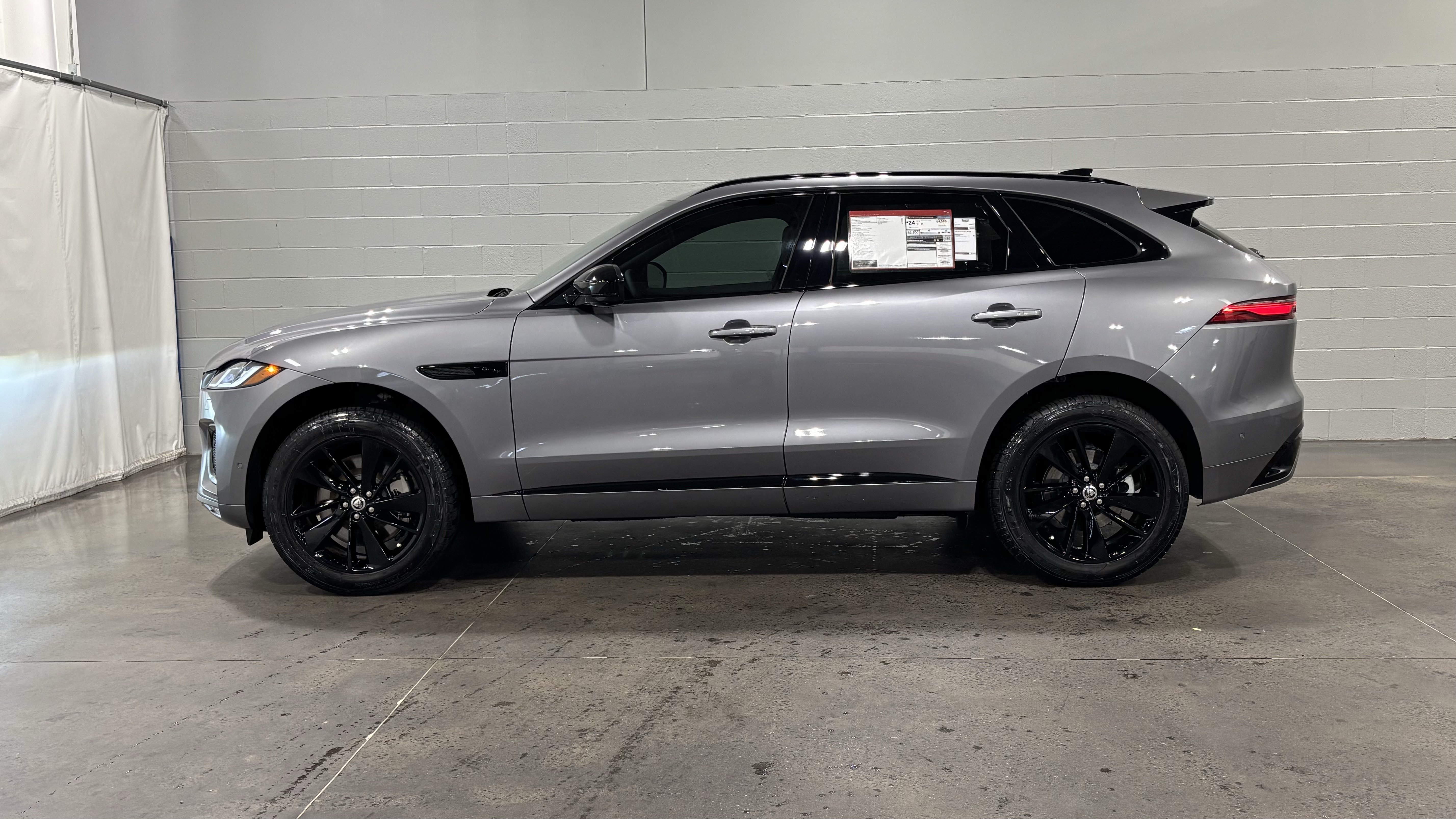 New 2026 Jaguar F-PACE R-Dynamic S AWD/4WD image 7