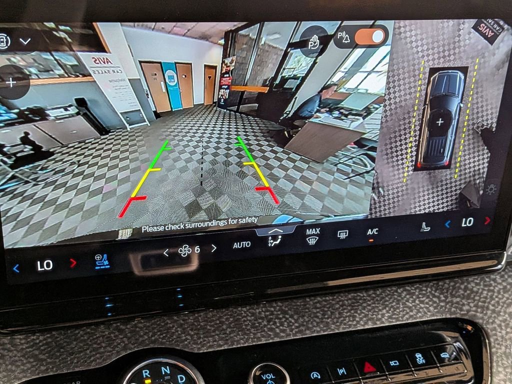 Used 2025 Ford Expedition Tremor image 18