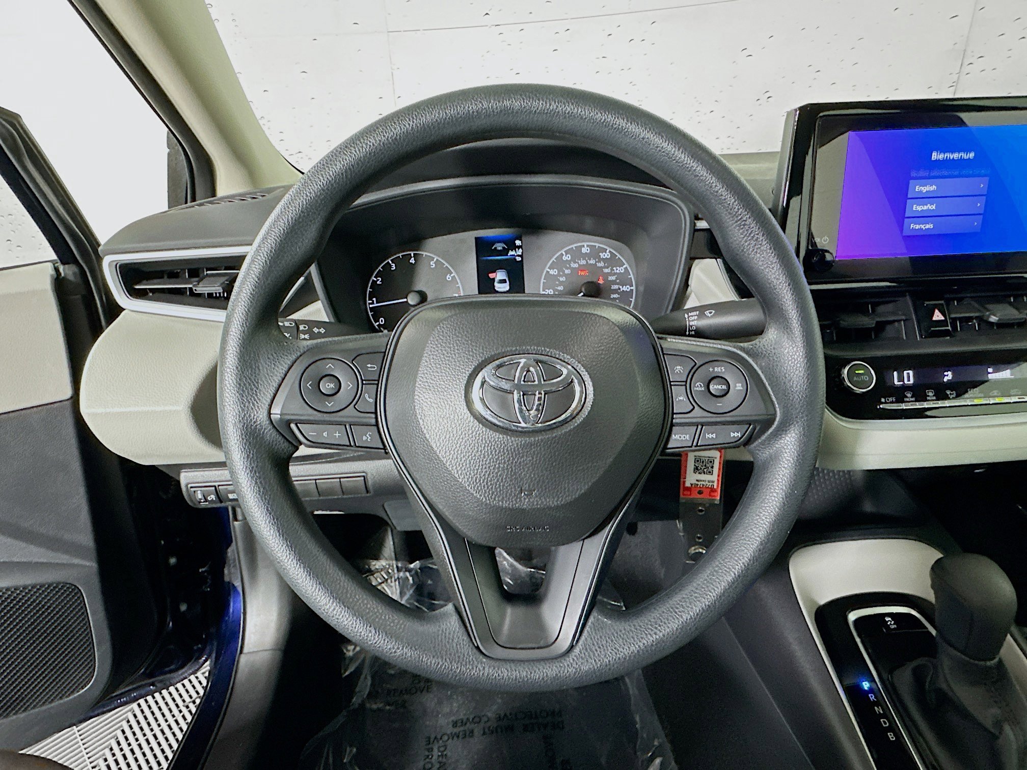 Used 2025 Toyota Corolla LE FWD image 15