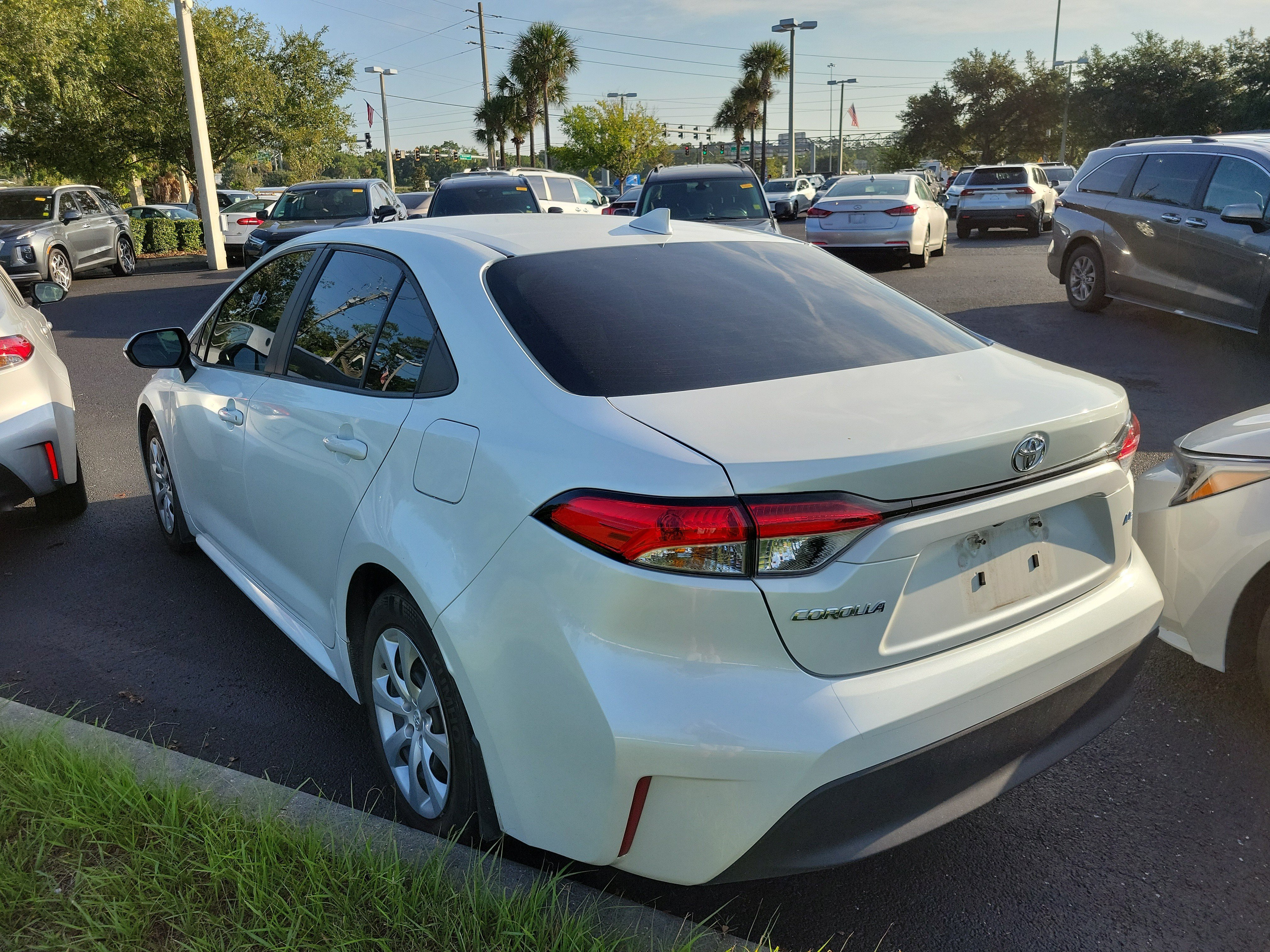 Used 2024 Toyota Corolla LE FWD image 44
