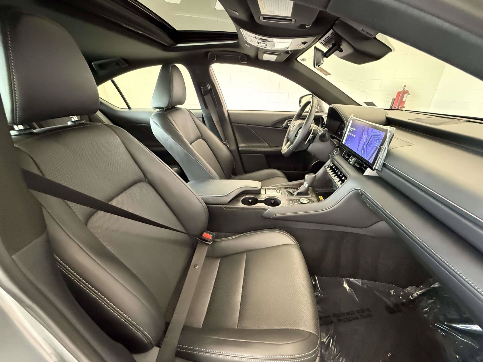 Used 2026 Lexus IS 350 F Sport w/ Accessory Package Z1 AWD/4WD image 14