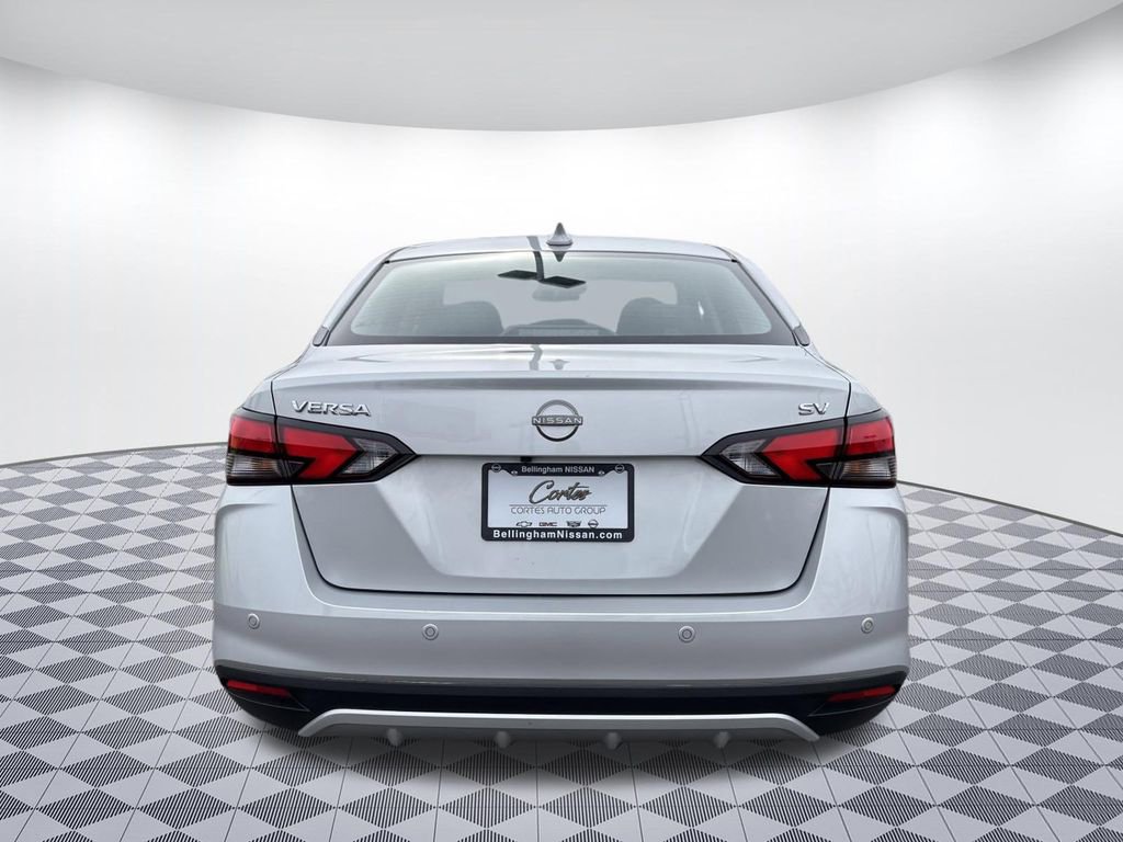 Used 2023 Nissan Versa SV image 6