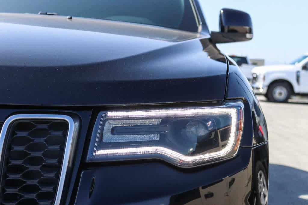 Used 2018 Jeep Grand Cherokee Limited RWD image 3