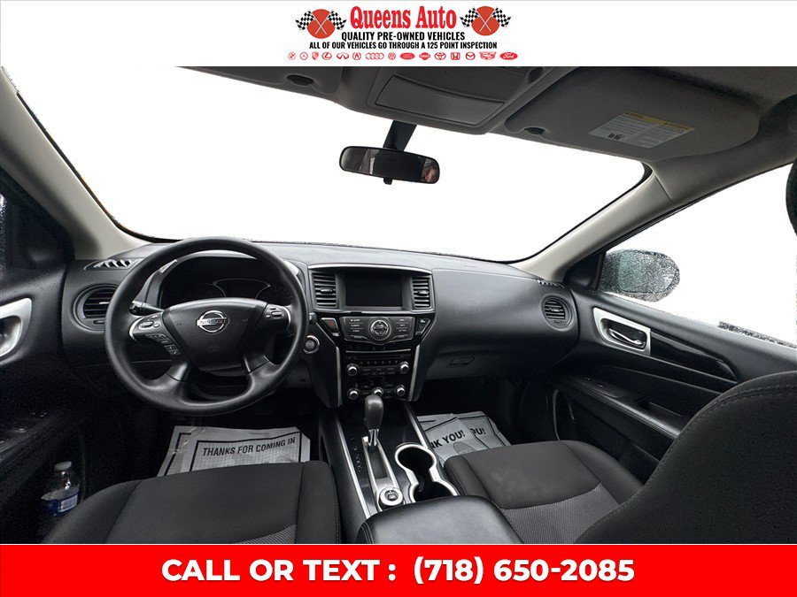 Used 2019 Nissan Pathfinder S AWD/4WD image 24