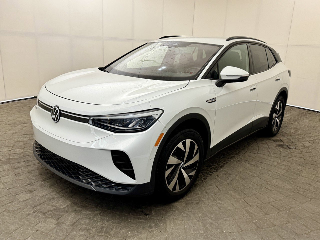 Used 2023 Volkswagen ID.4 Pro image 3