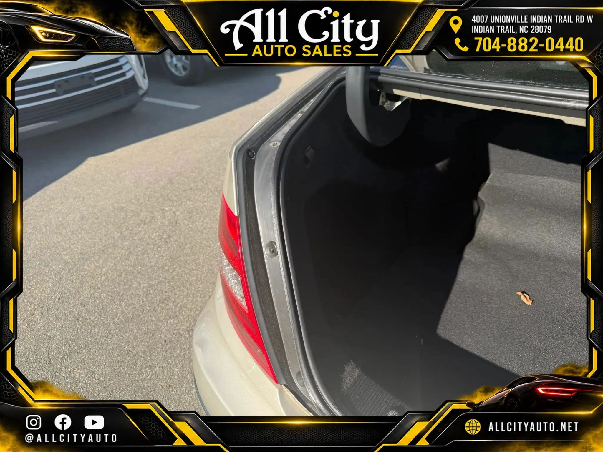 Used 2012 Mercedes-Benz C 250 Sedan image 33