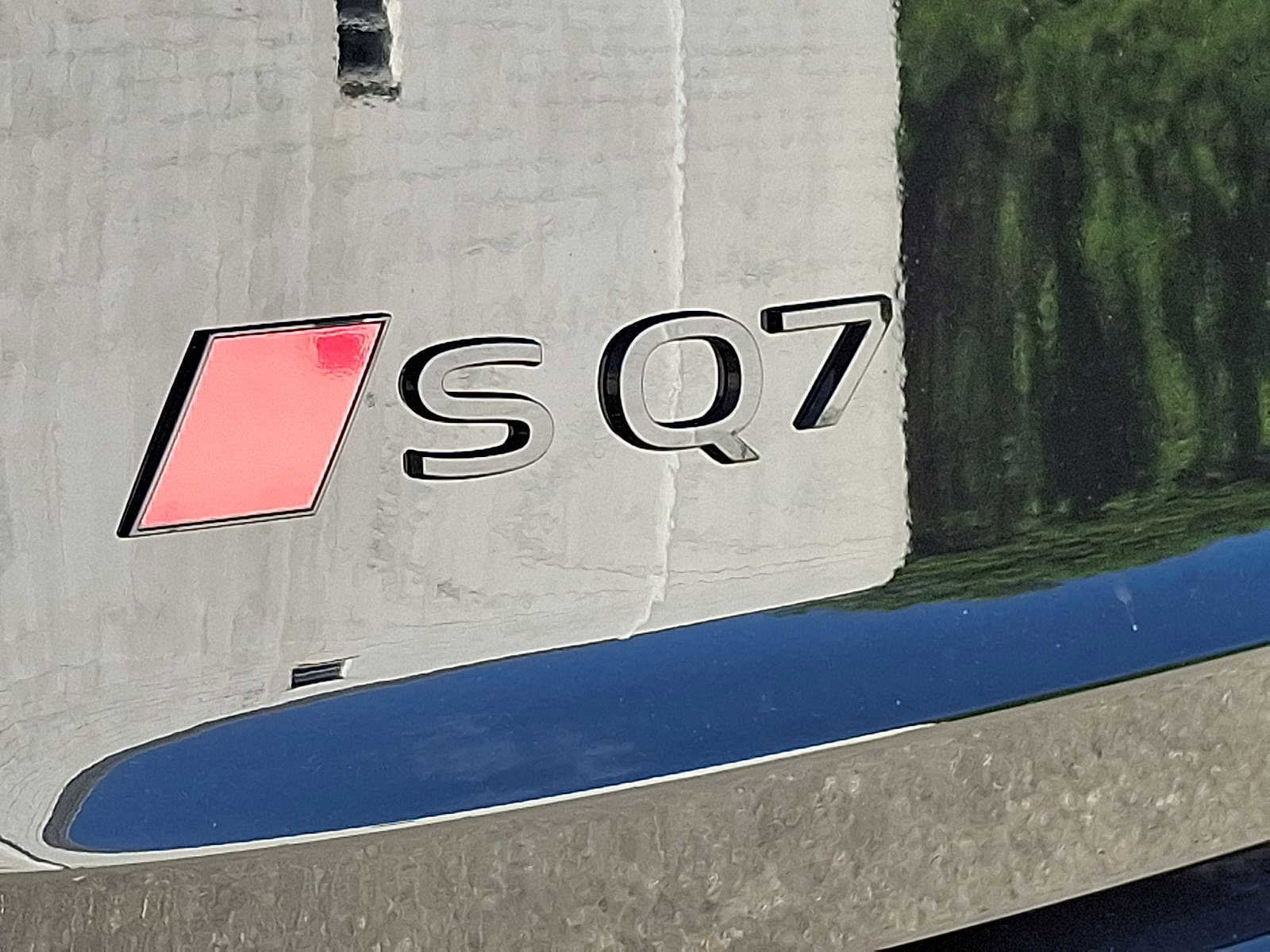 New 2025 Audi SQ7 Prestige image 18