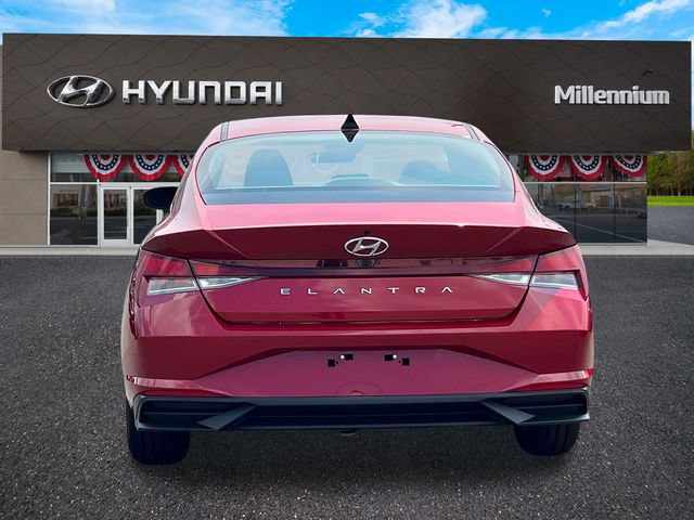 Certified 2023 Hyundai Elantra SEL FWD image 6