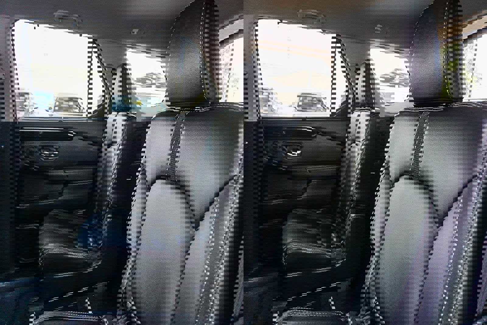 Used 2025 Honda Pilot EX-L image 17