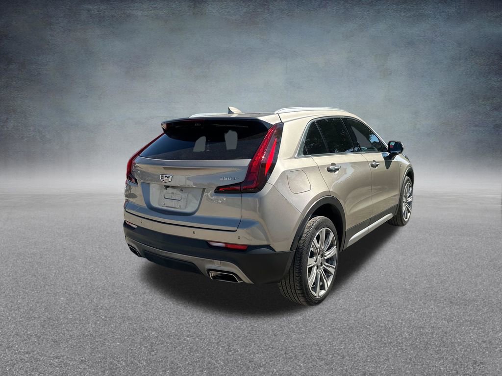 Used 2022 Cadillac XT4 Premium Luxury w/ Technology Package FWD image 6