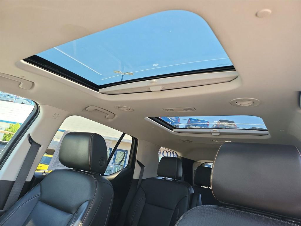 Used 2020 Chevrolet Traverse Premier w/ Redline Edition image 11