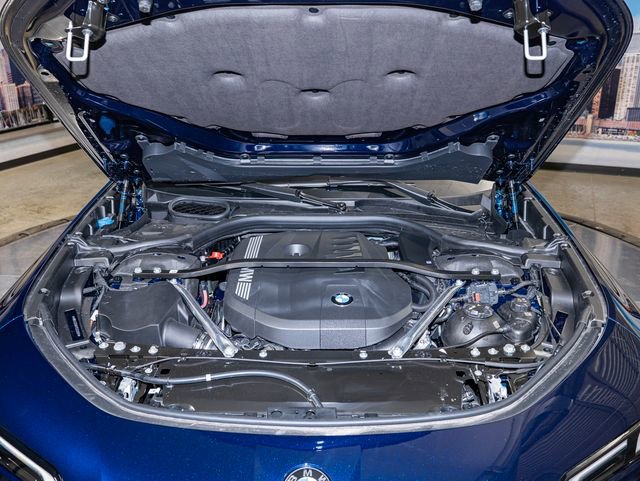 Used 2026 BMW 740i xDrive image 5