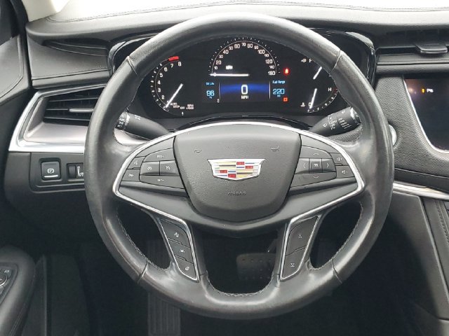 Used 2018 Cadillac XT5 Luxury w/ Driver Awareness Package AWD/4WD image 14