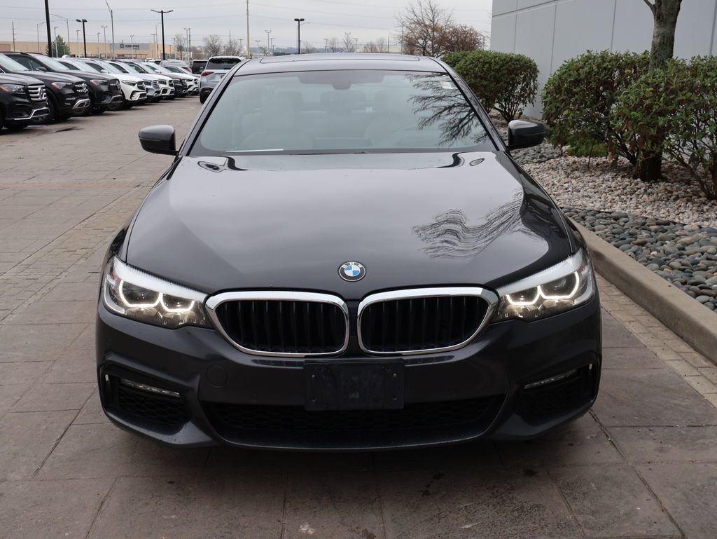 Used 2017 BMW 530i xDrive image 3