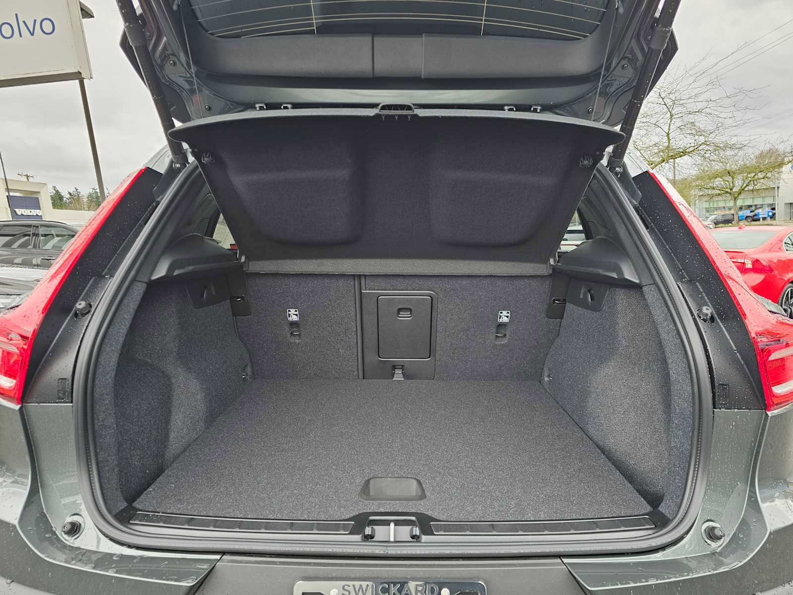 New 2026 Volvo XC40 B5 Core w/ Climate Package image 17