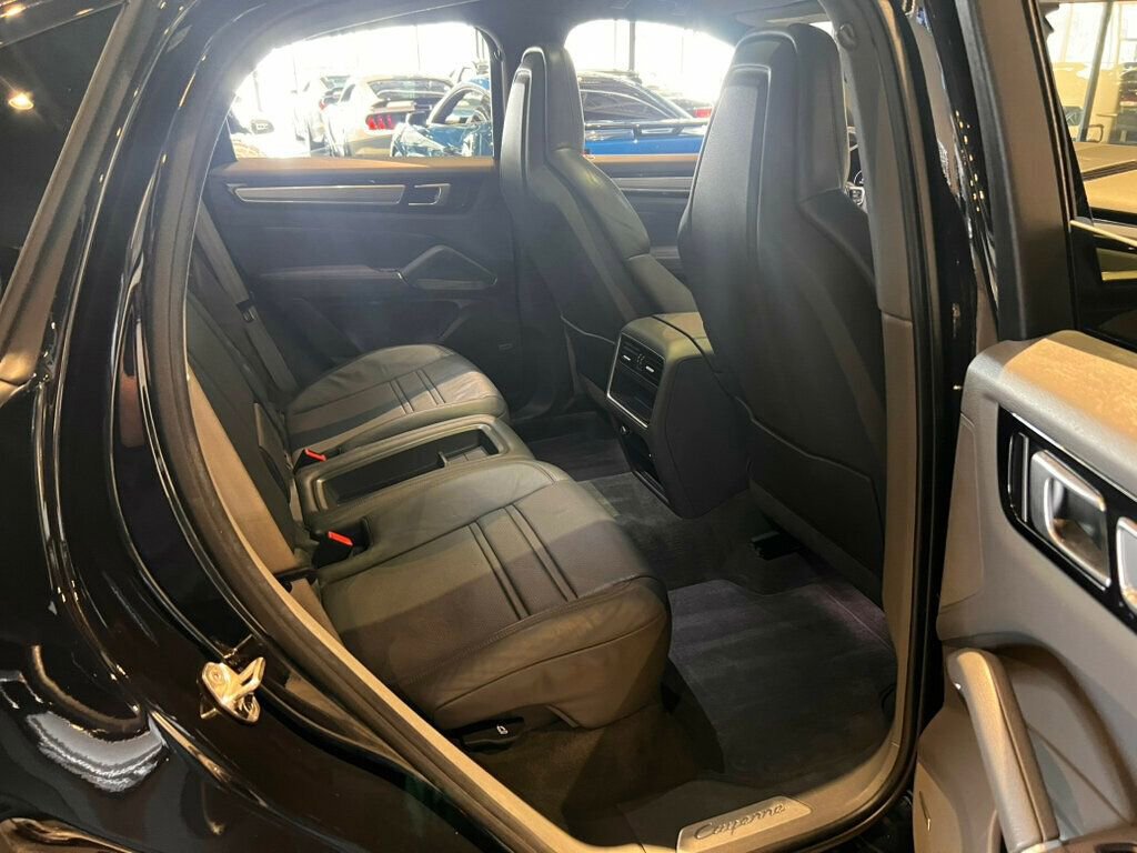 Used 2022 Porsche Cayenne E-Hybrid Coupe image 27