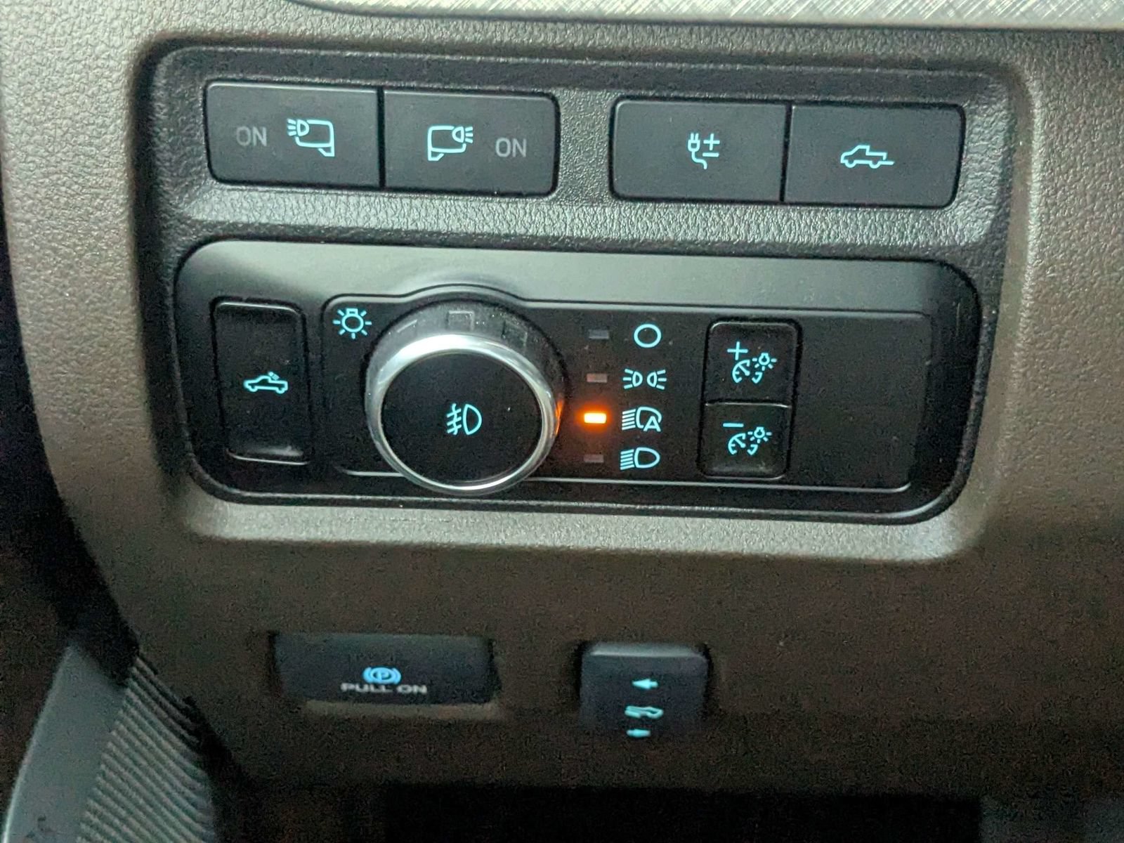 Used 2024 Ford F350 King Ranch w/ Tremor Off-Road Package AWD/4WD image 28