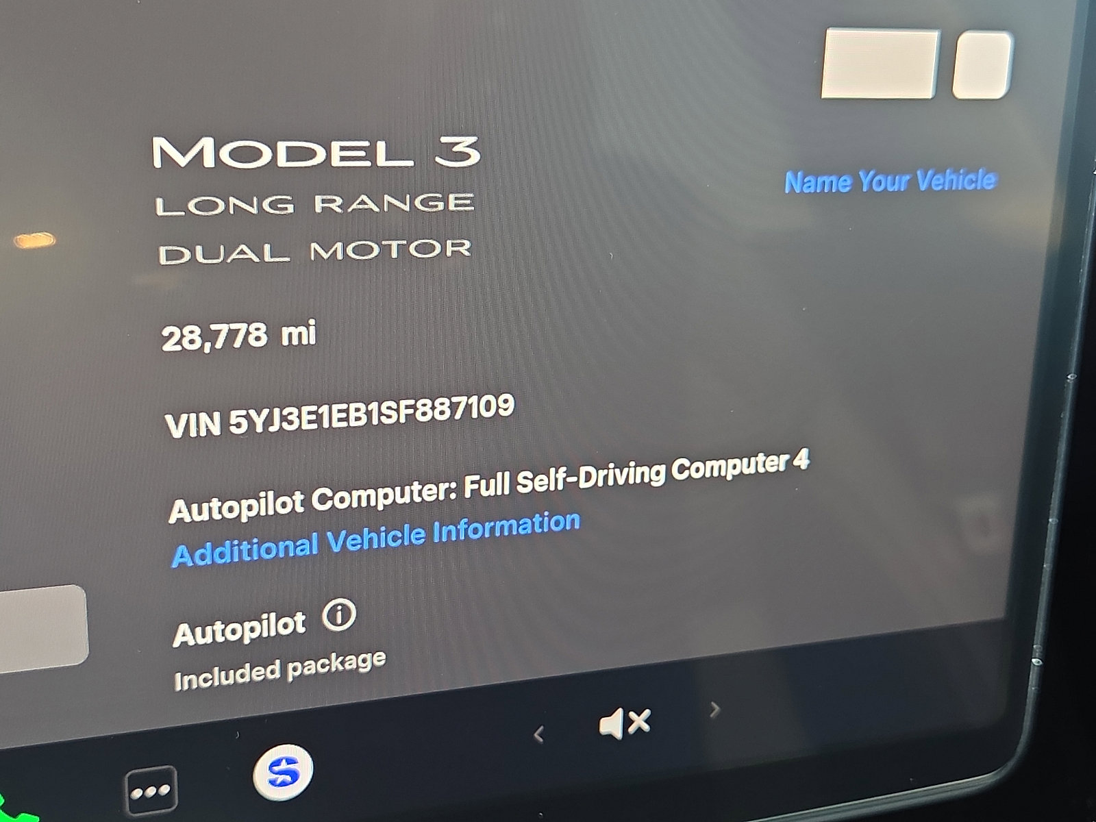 Used 2025 Tesla Model 3 Long Range AWD/4WD image 23