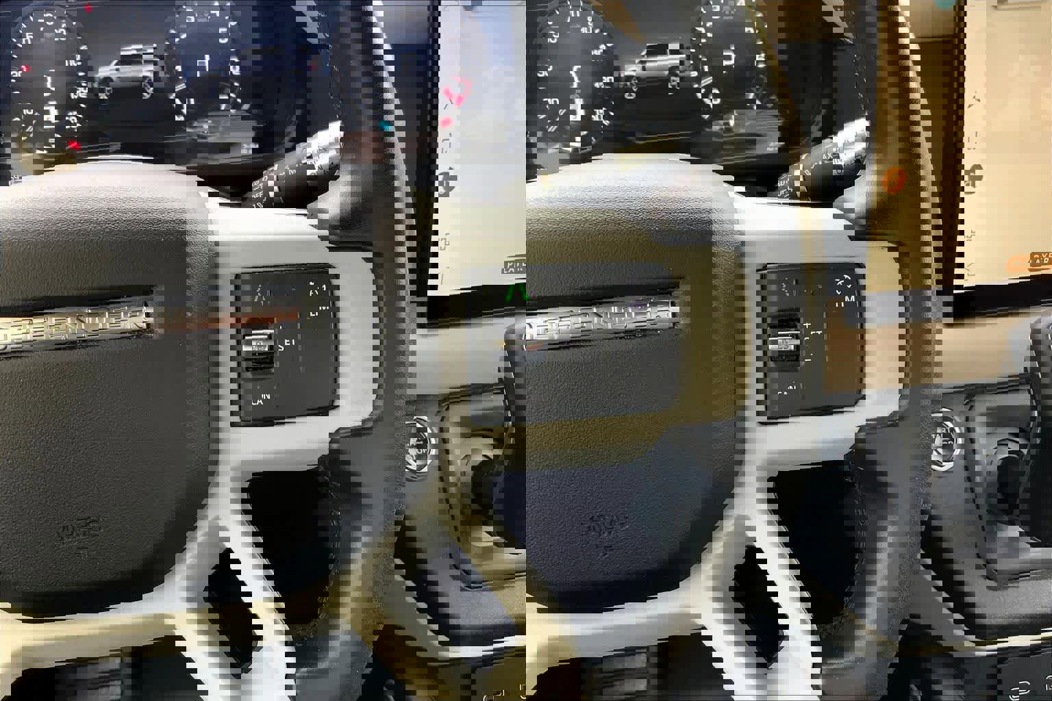 Used 2022 Land Rover Defender 110 X-Dynamic SE image 24