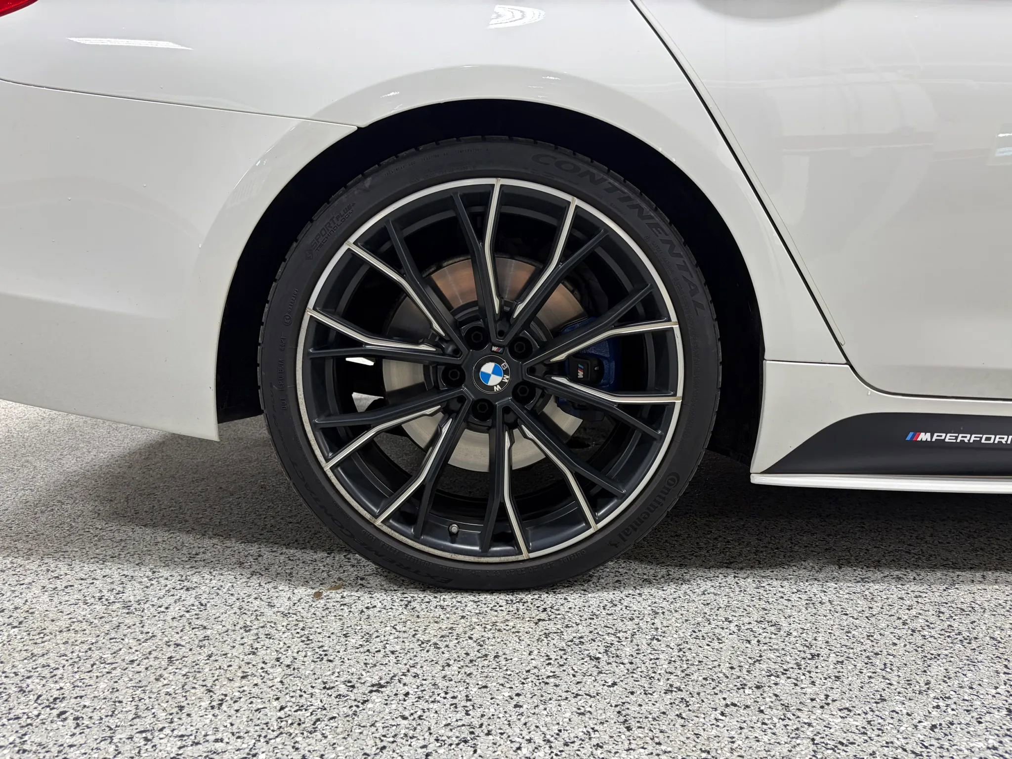Used 2018 BMW M550i xDrive AWD/4WD image 16