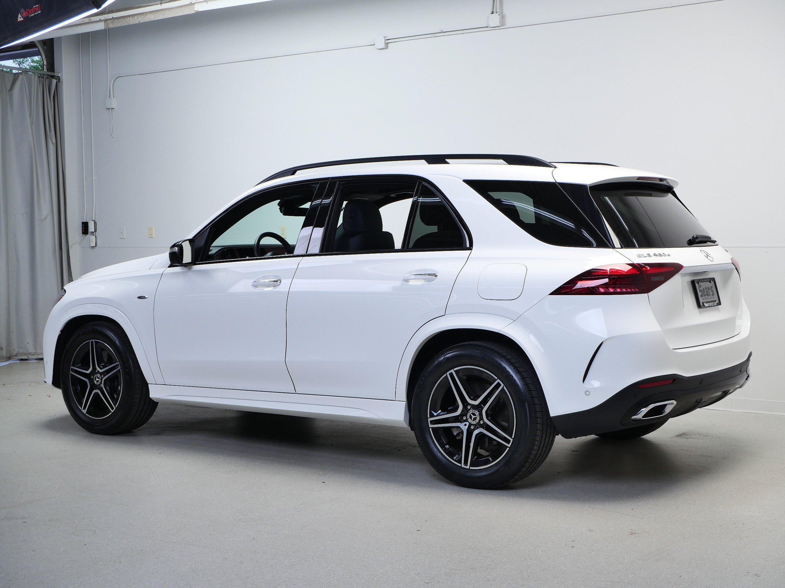 Certified 2025 Mercedes-Benz GLE 450e 4MATIC w/ AMG Line Exterior image 13