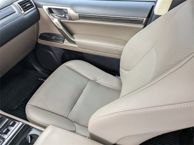 Used 2020 Lexus GX 460 Premium image 18