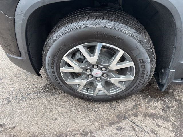 Used 2023 GMC Acadia SLE image 47