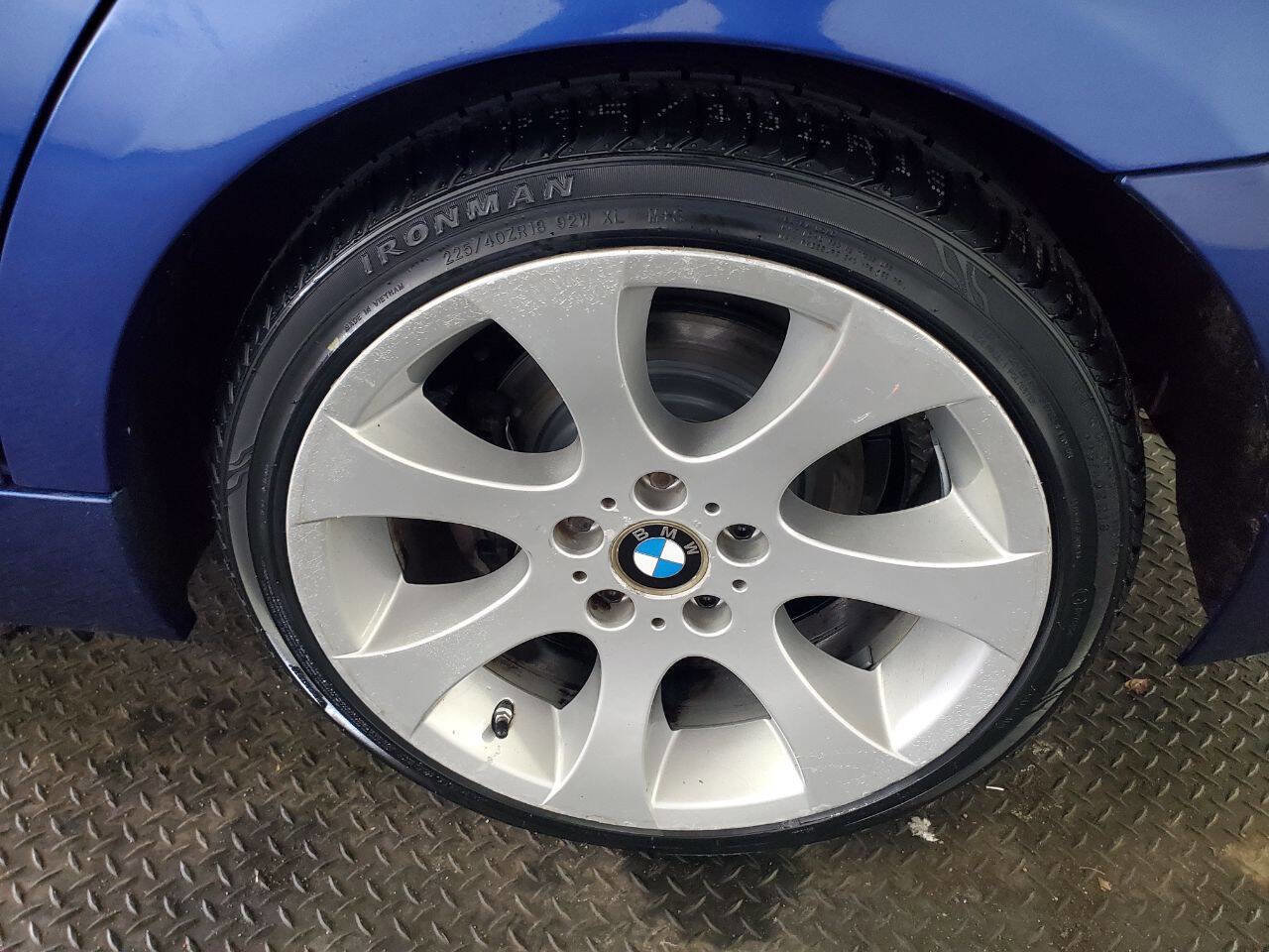 Used 2011 BMW 328i xDrive Wagon AWD/4WD image 22