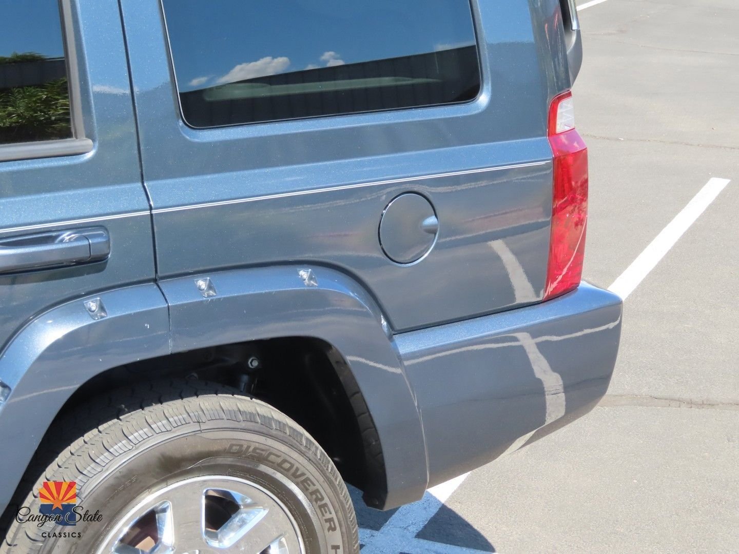 Used 2006 Jeep Commander Limited w/ Trailer Tow Group IV image 17