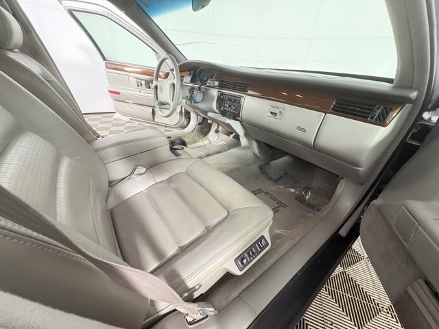 Used 1994 Cadillac De Ville Concours image 8