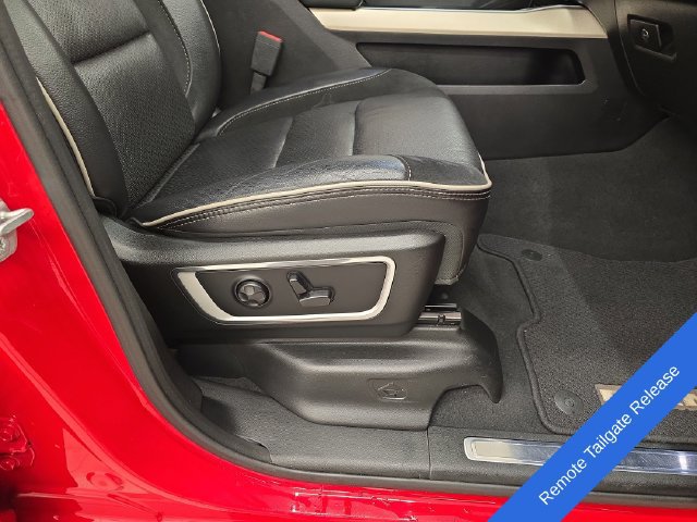 Used 2019 RAM 1500 Laramie AWD/4WD image 11