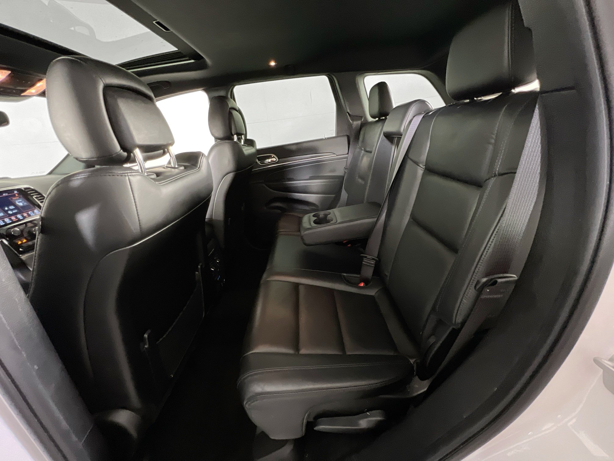 Used 2022 Jeep Grand Cherokee Limited AWD/4WD image 25